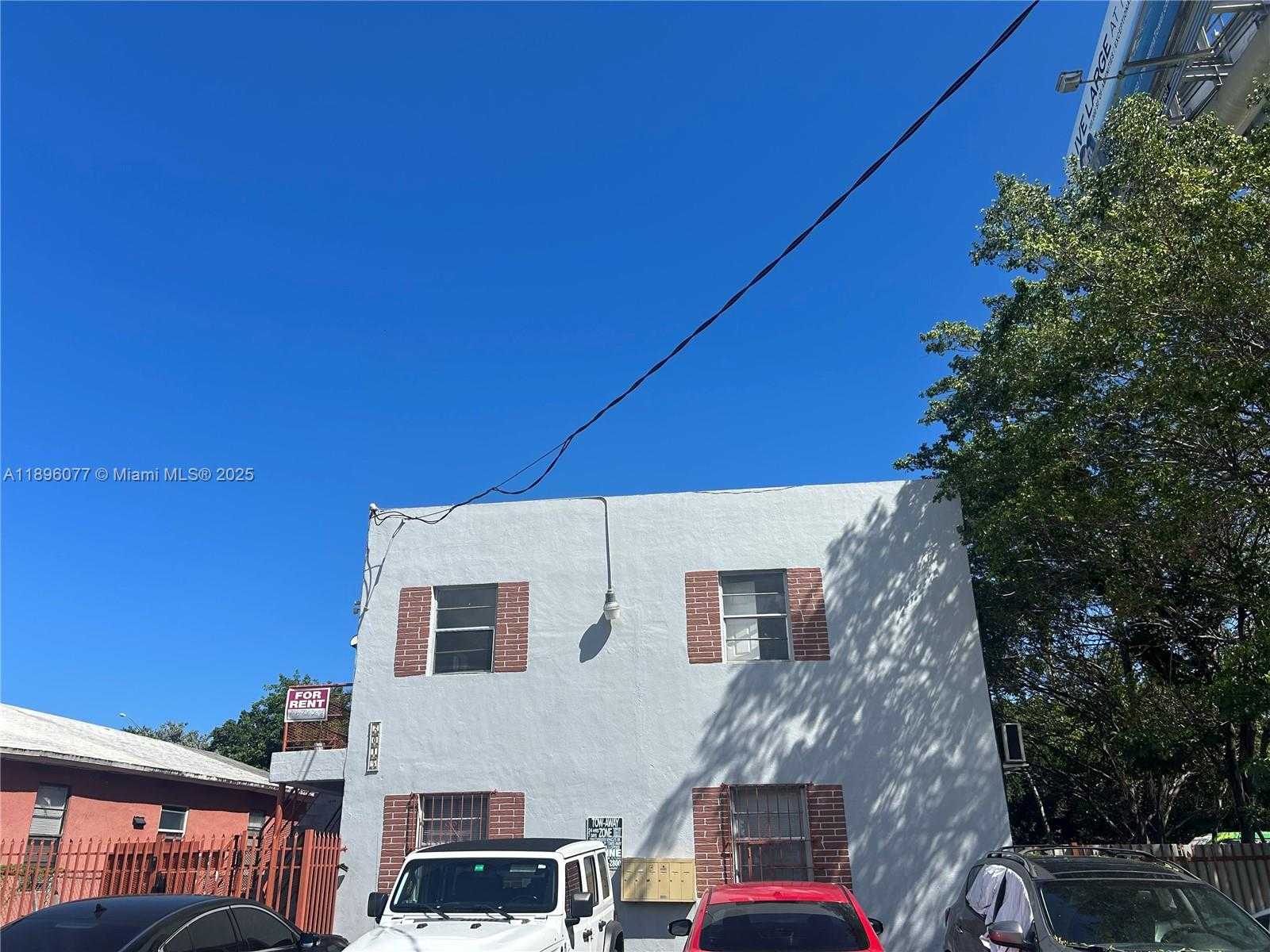 Small Image of 2015 NORTH WEST 6TH PL, Miami Number 7