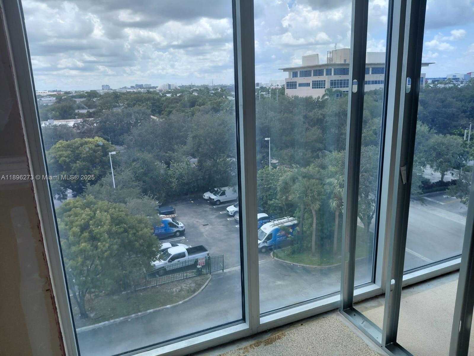 Small Image of 10450 NORTH WEST 33RD ST #406, Doral Number 11