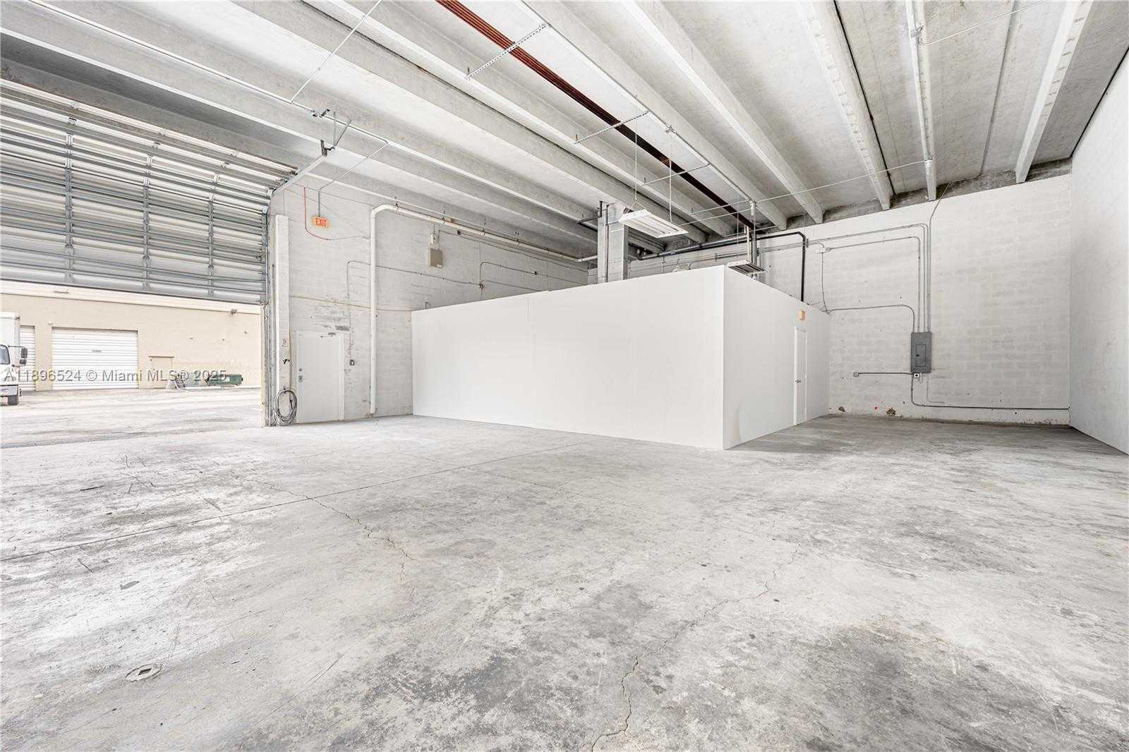 Small Image of 11467 NORTH WEST 34TH ST #11477, Doral Number 9