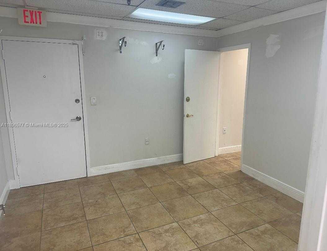 Small Image of 2100 WEST 76TH ST #304, Hialeah Number 13