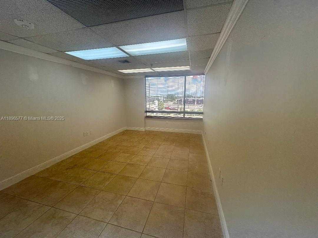 Small Image of 2100 WEST 76TH ST #304, Hialeah Number 15