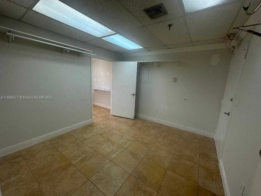 Small Image of 2100 WEST 76TH ST #304, Hialeah Number 16