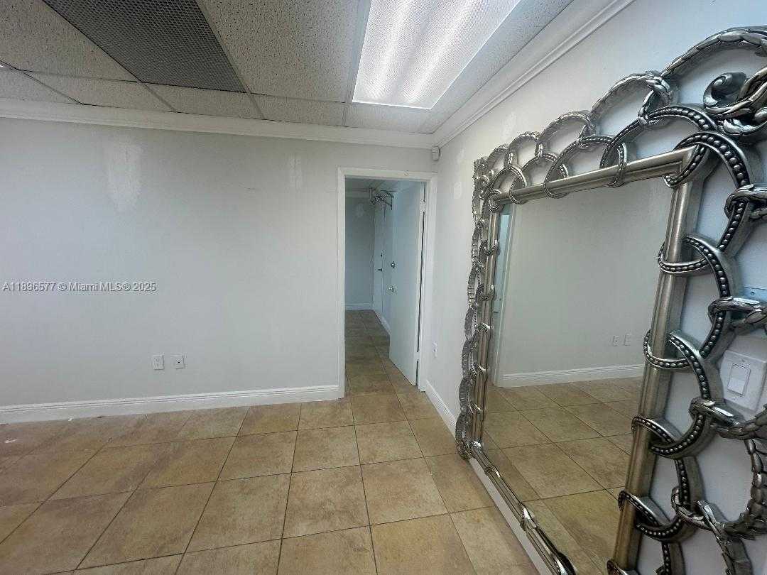 Small Image of 2100 WEST 76TH ST #304, Hialeah Number 9