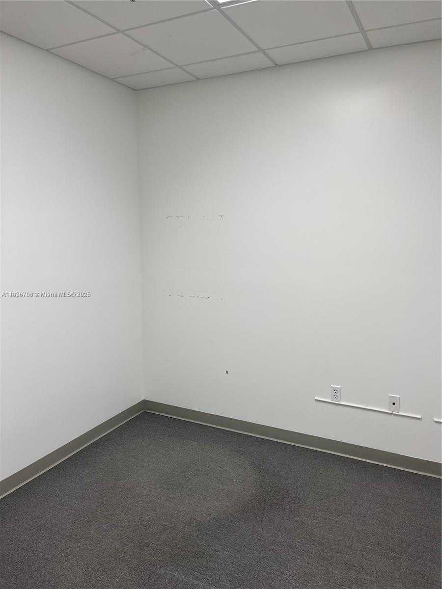 Small Image of 18191 NORTH WEST 68TH AVE, Miami Number 6