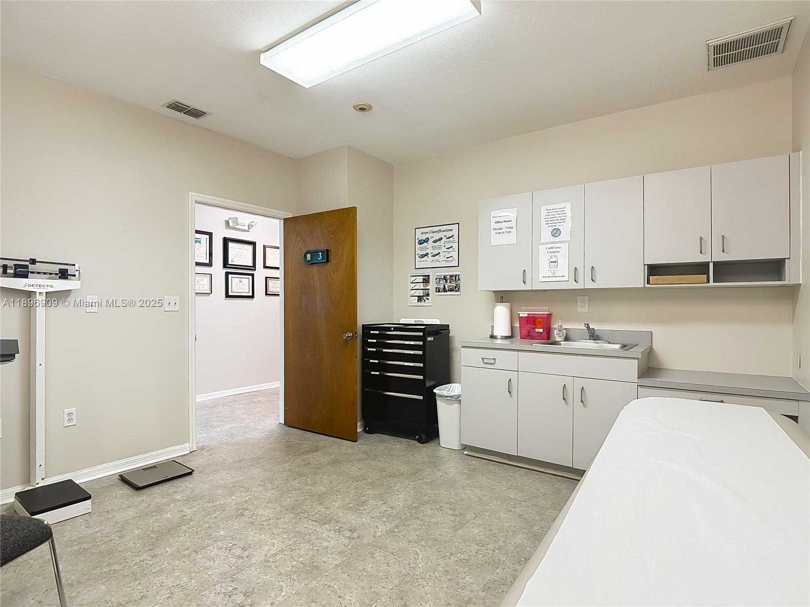 Small Image of 45 BRYAN AVE, Other City - In The State Of Florida Number 17