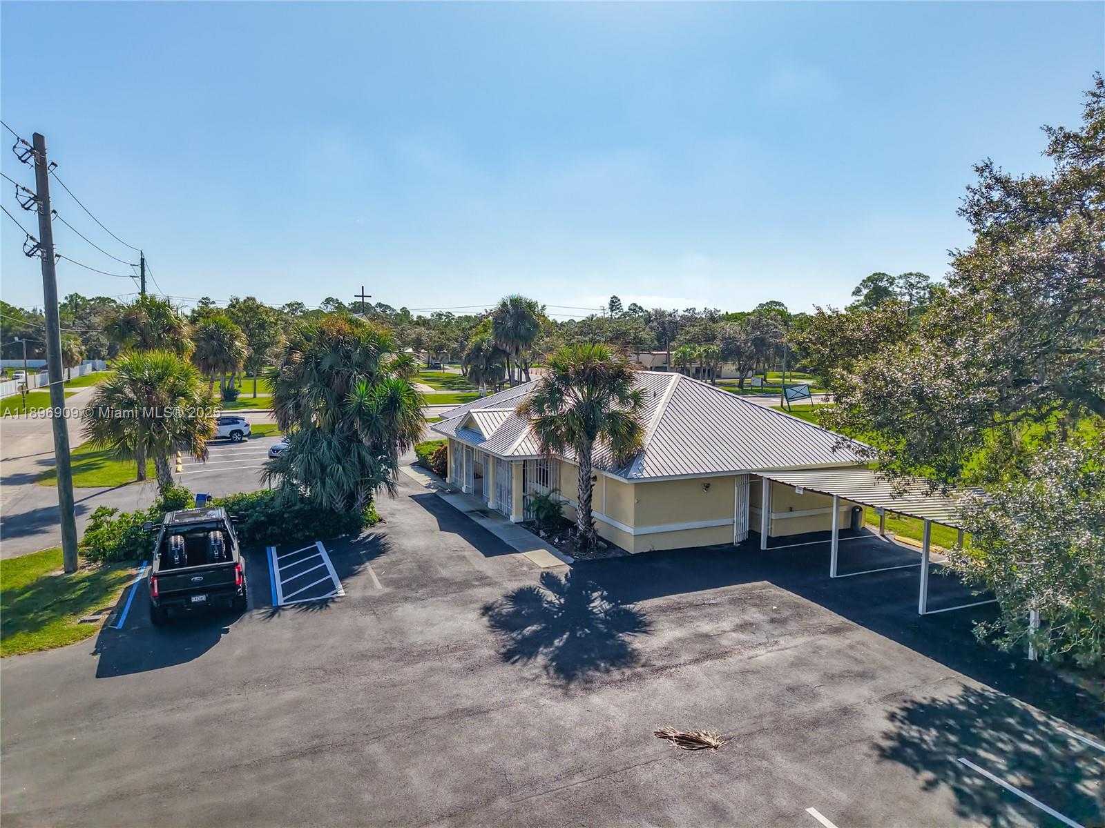 Small Image of 45 BRYAN AVE, Other City - In The State Of Florida Number 31