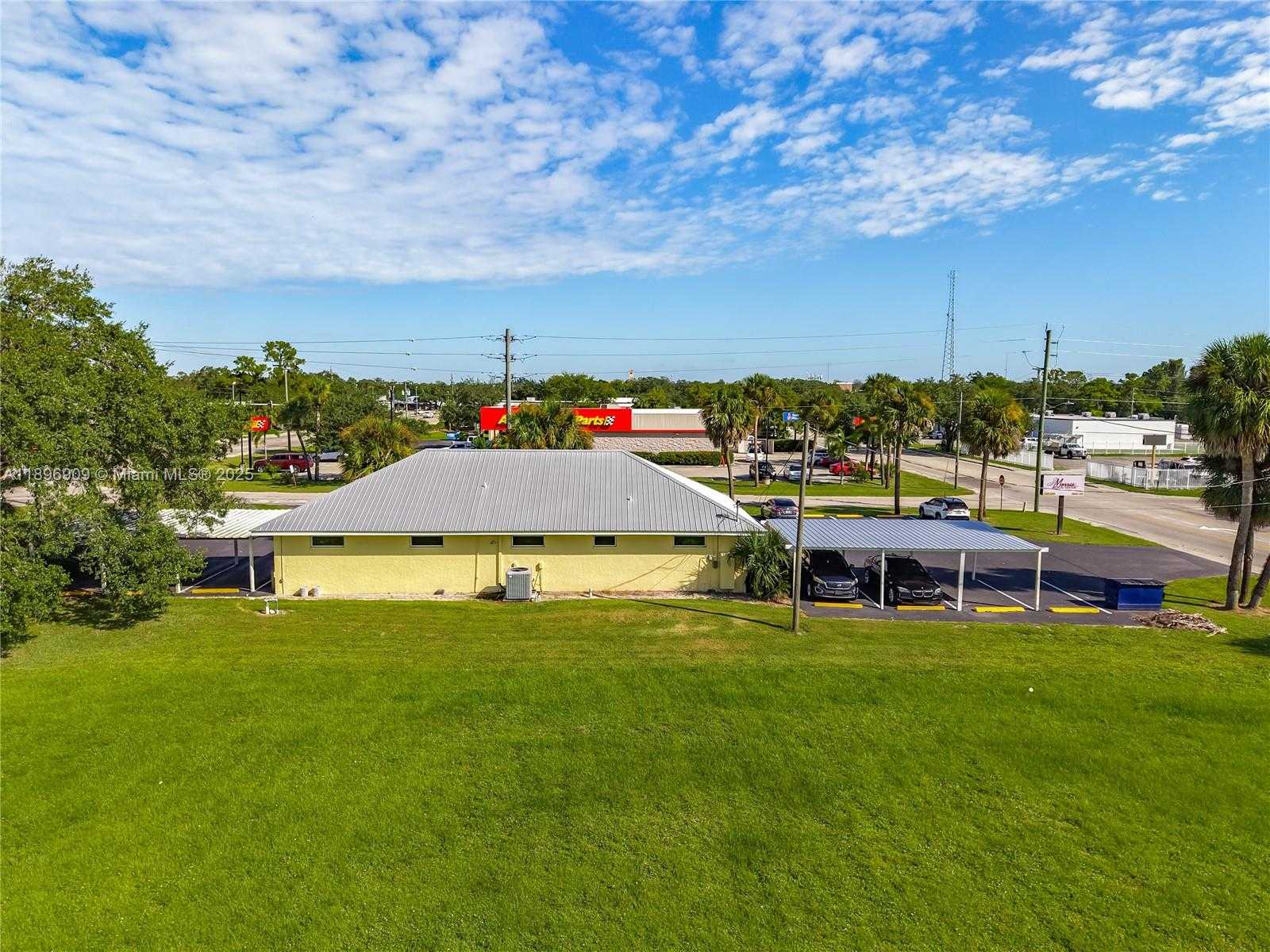 Small Image of 45 BRYAN AVE, Other City - In The State Of Florida Number 32