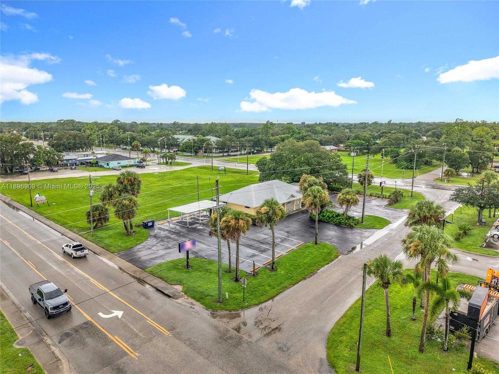 Small Image of 45 BRYAN AVE, Other City - In The State Of Florida Number 35
