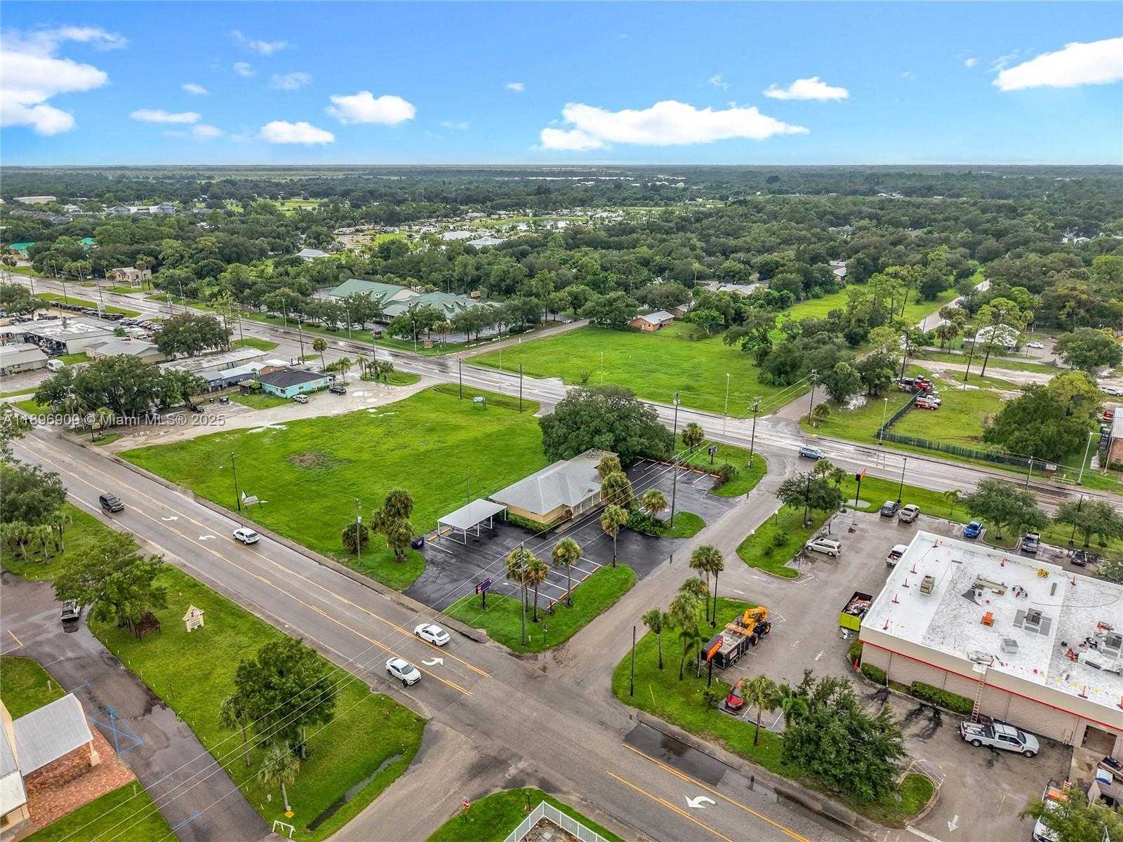 Small Image of 45 BRYAN AVE, Other City - In The State Of Florida Number 37