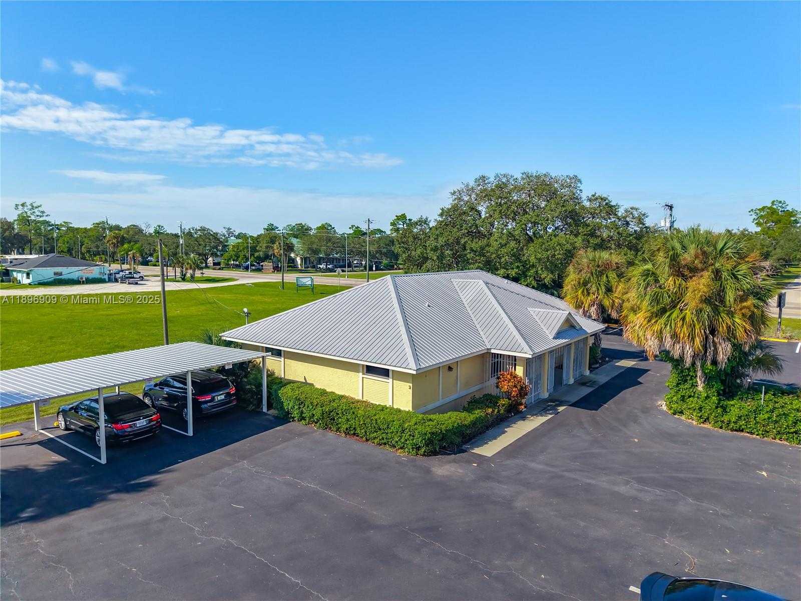 Small Image of 45 BRYAN AVE, Other City - In The State Of Florida Number 4