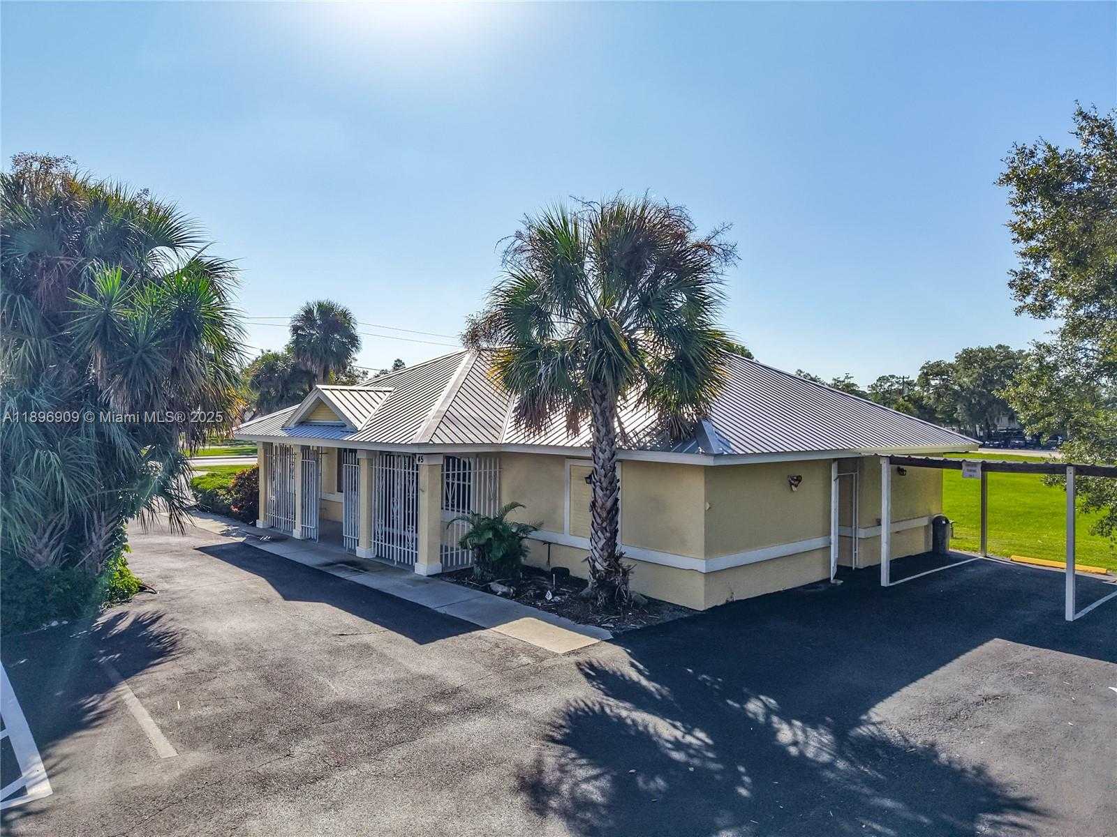 Small Image of 45 BRYAN AVE, Other City - In The State Of Florida Number 5