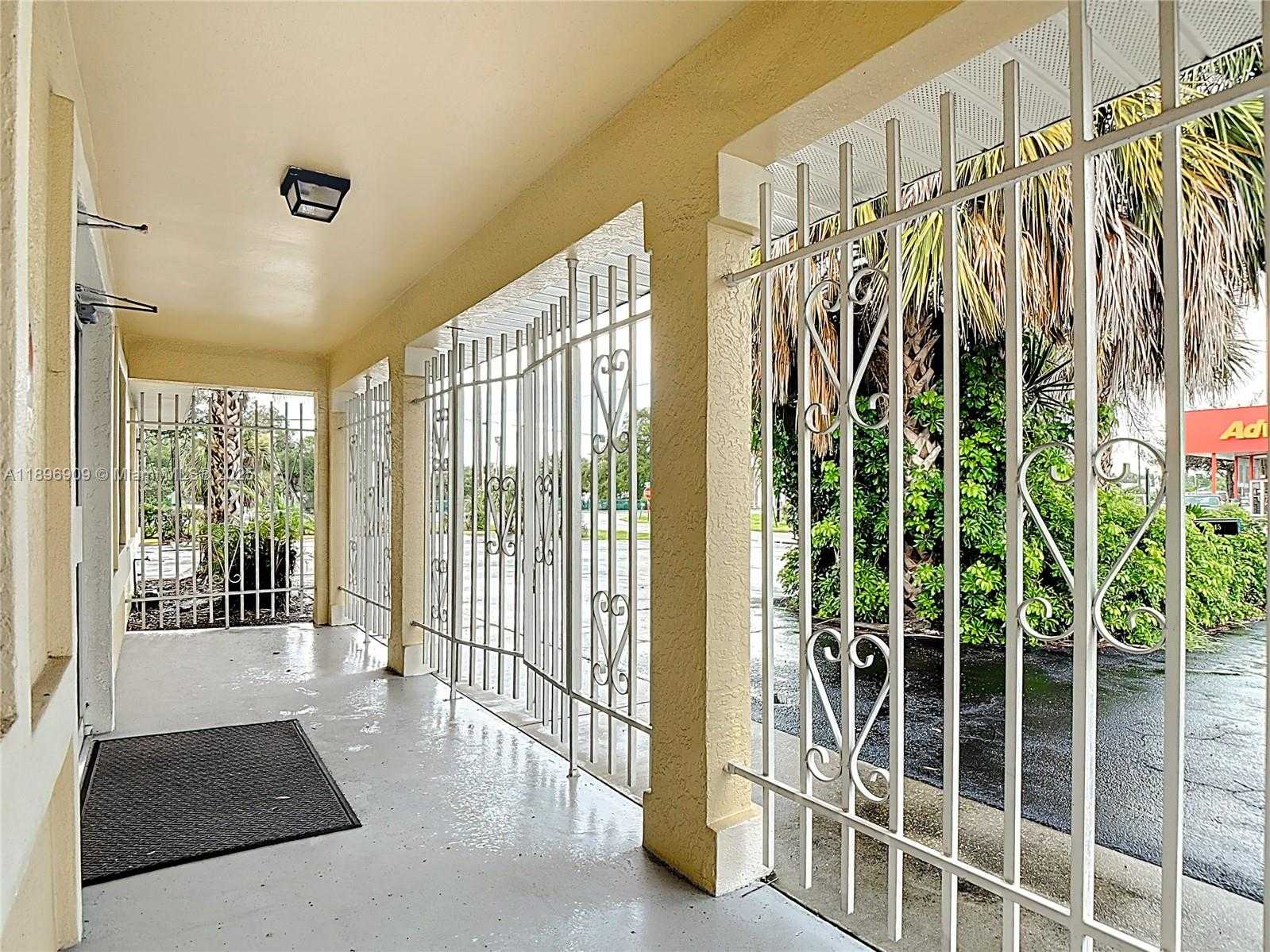 Small Image of 45 BRYAN AVE, Other City - In The State Of Florida Number 7