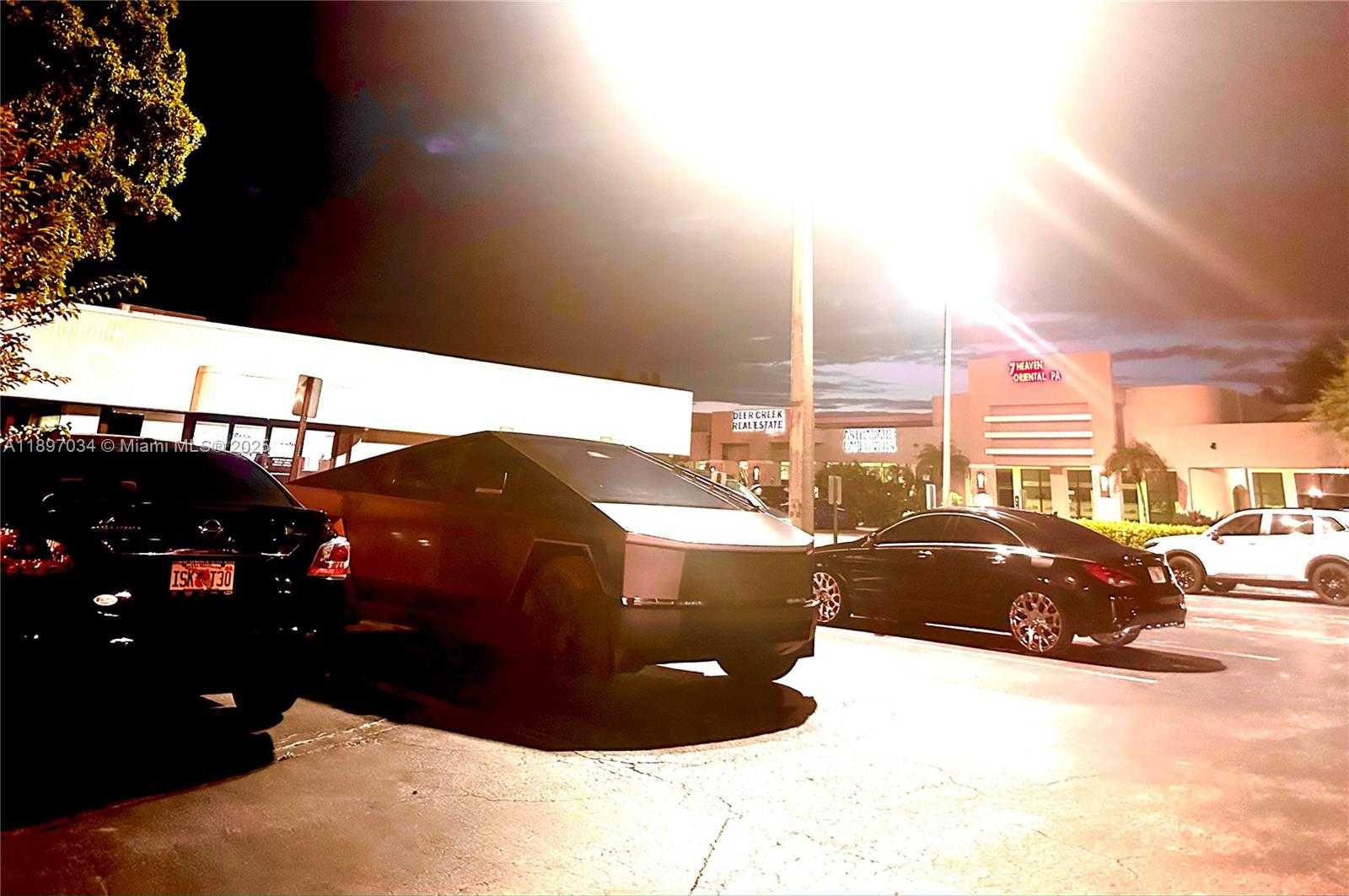 Small Image of 2215 WEST HILLSBORO BLVD, Deerfield Beach Number 4