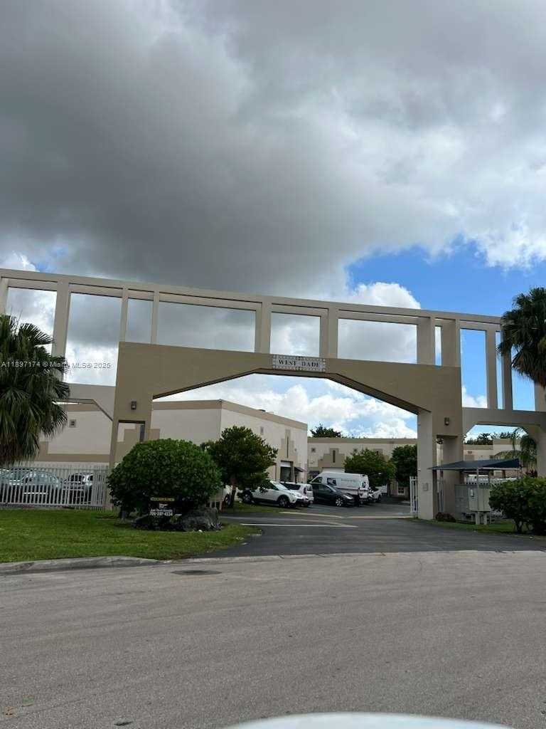 Small Image of 10431 NORTH WEST 28TH ST #E106, Doral Number 2