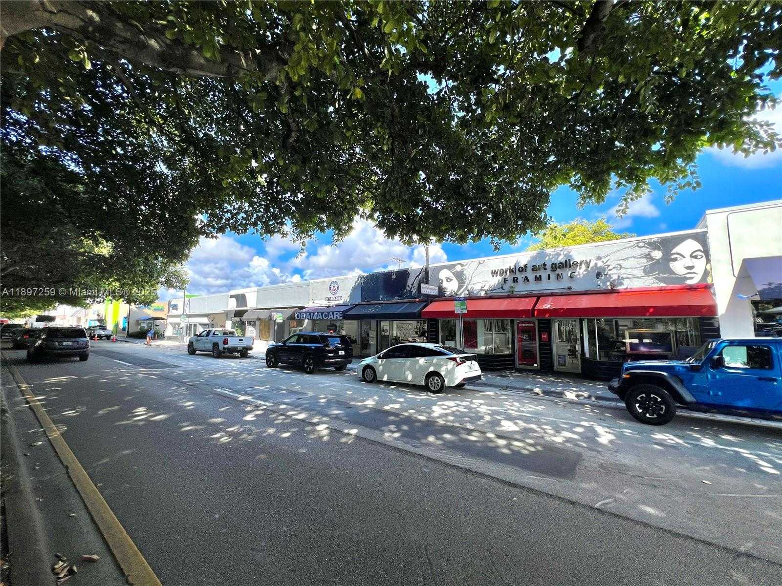 Small Image of 1727 CORAL WAY, Miami Number 2