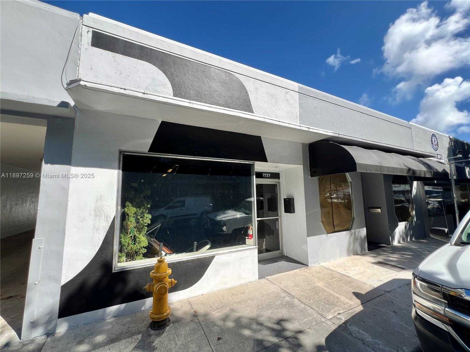 Small Image of 1727 CORAL WAY, Miami Number 5