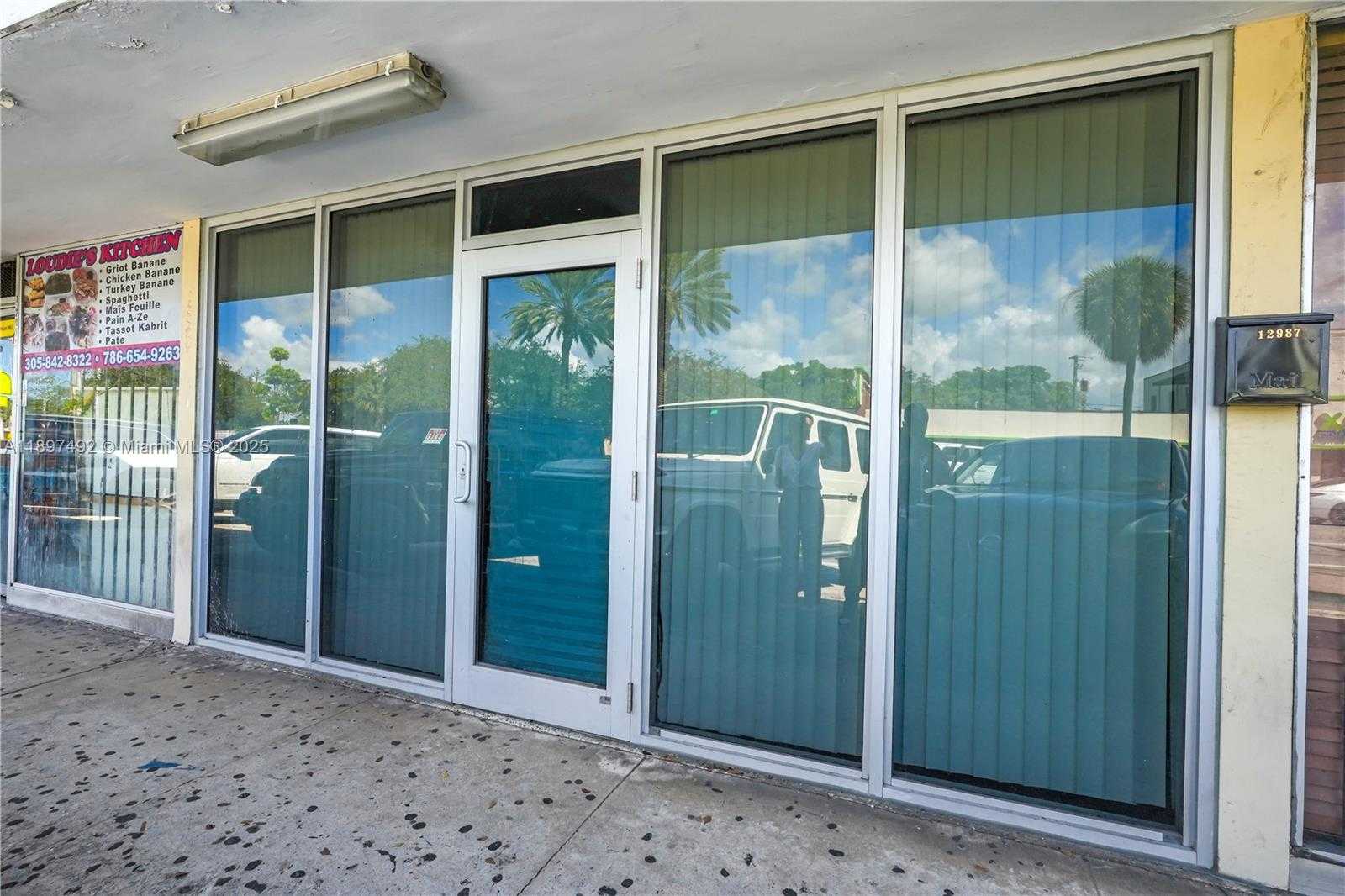 Small Image of 12985 WEST DIXIE HWY, North Miami Number 13