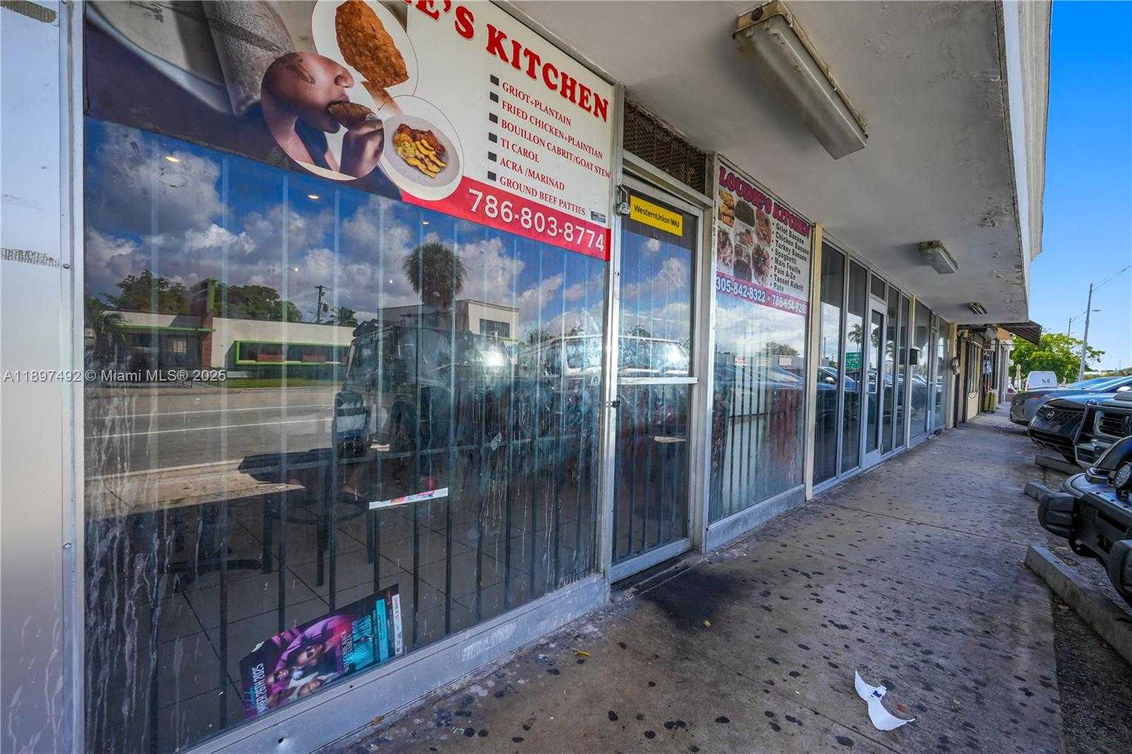 Small Image of 12985 WEST DIXIE HWY, North Miami Number 18