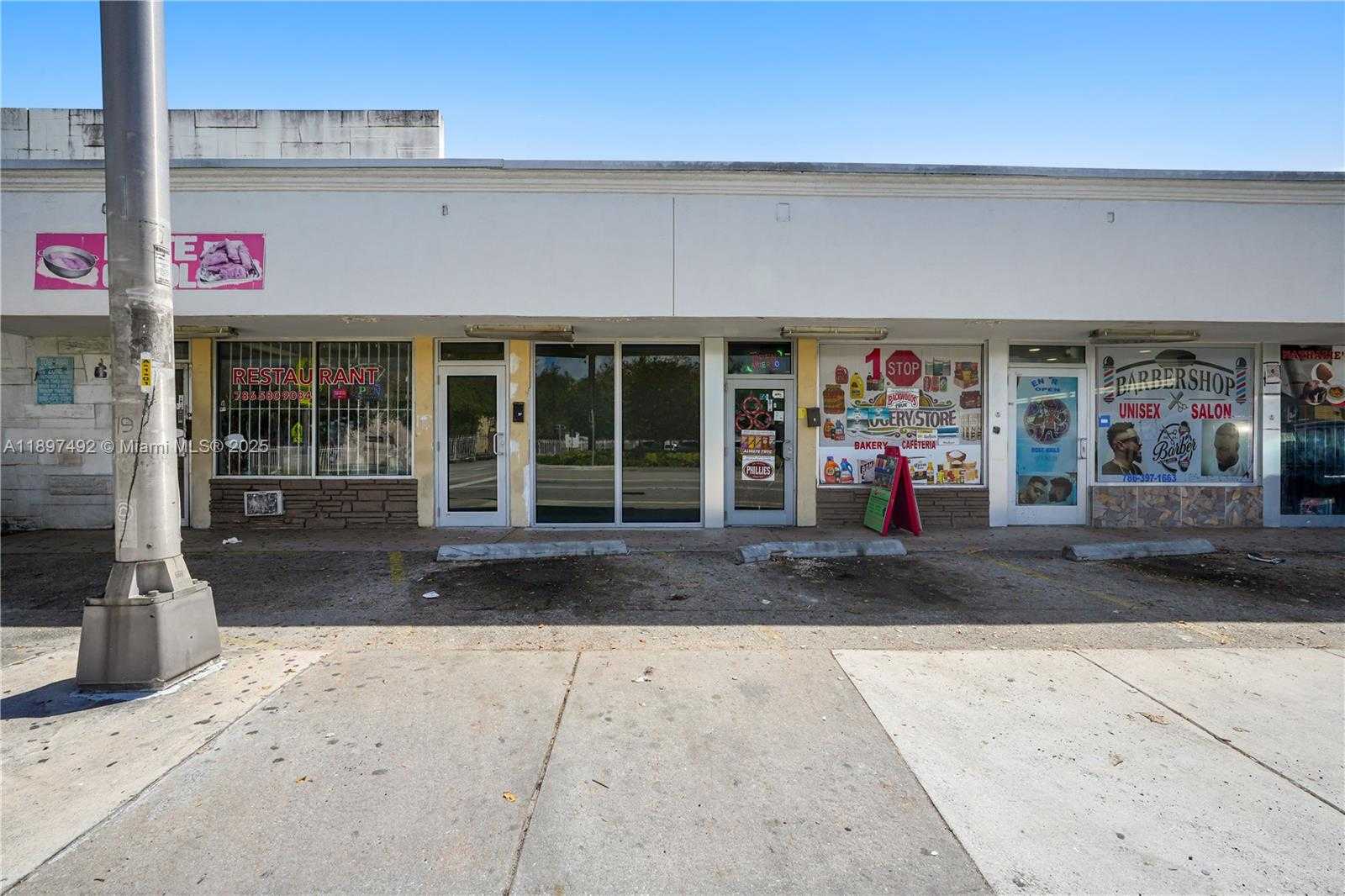 Small Image of 12985 WEST DIXIE HWY, North Miami Number 8