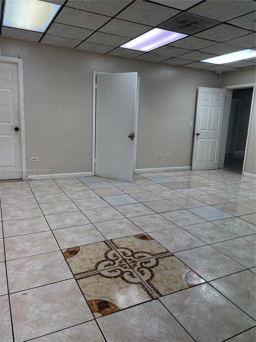 Small Image of 13018 NORTH EAST 8TH AVE, North Miami Number 7