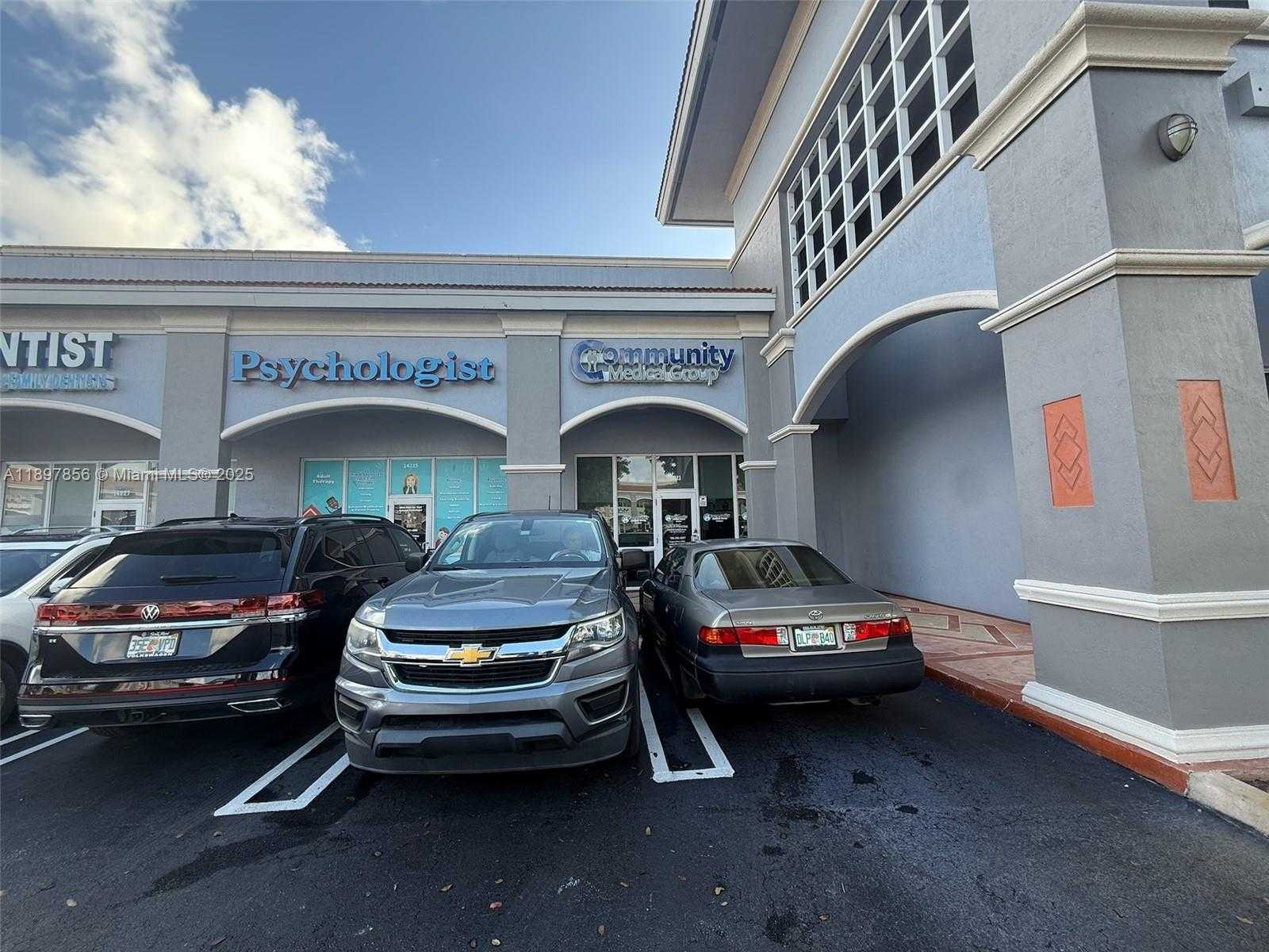 Small Image of 14223 SOUTH WEST 42ND ST #27, Miami Number 1