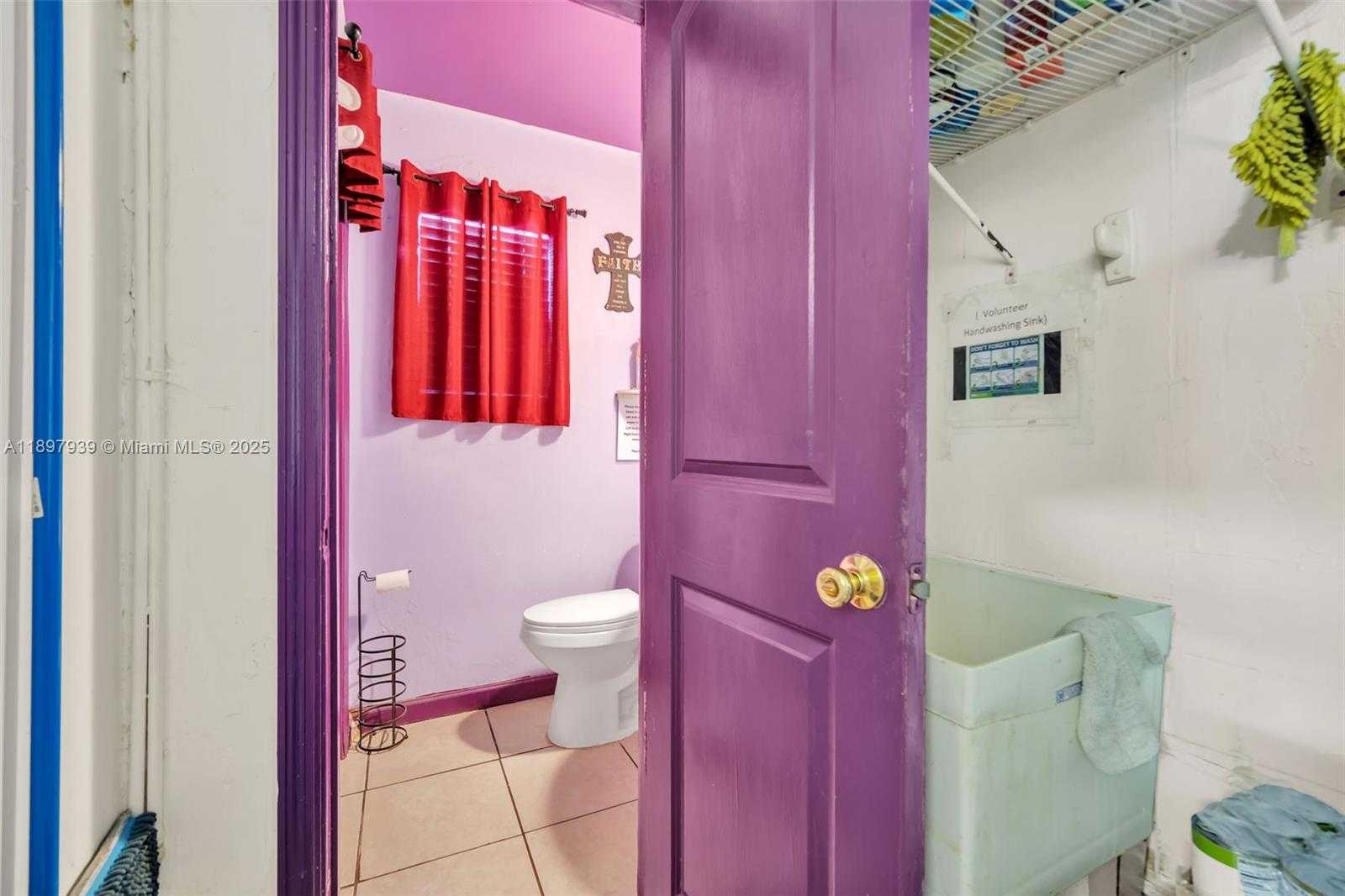 Small Image of 5509 BROADWAY, West Palm Beach Number 13