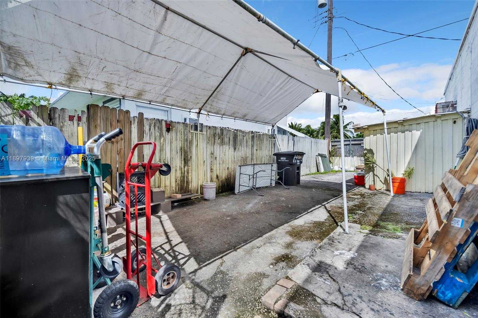 Small Image of 5509 BROADWAY, West Palm Beach Number 15
