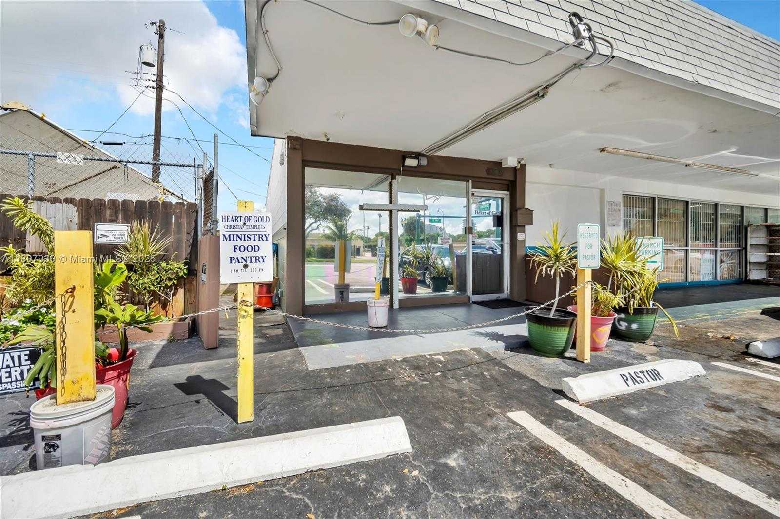 Small Image of 5509 BROADWAY, West Palm Beach Number 17