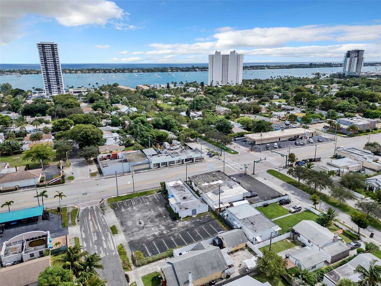 Small Image of 5509 BROADWAY, West Palm Beach Number 2