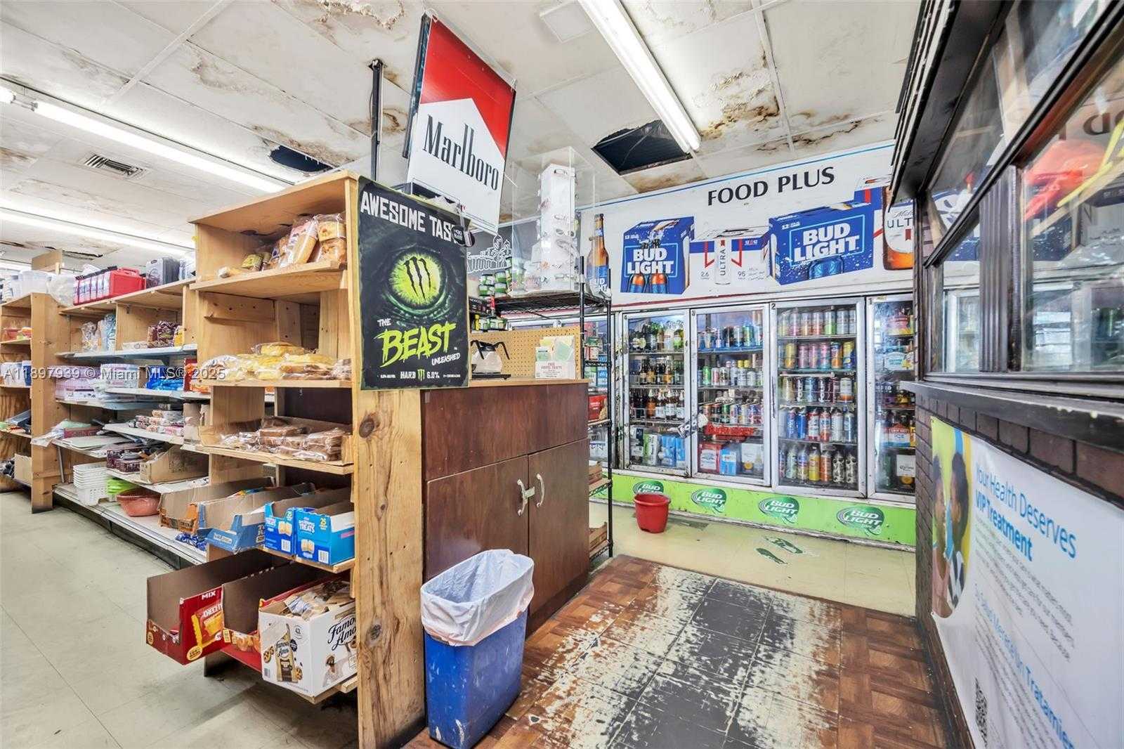 Small Image of 5509 BROADWAY, West Palm Beach Number 22