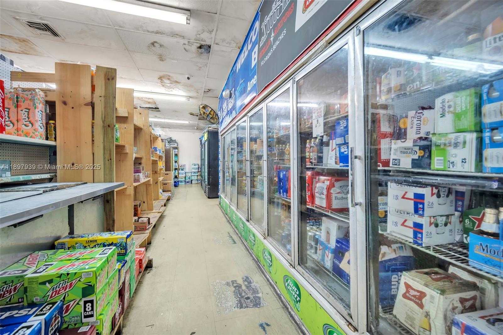 Small Image of 5509 BROADWAY, West Palm Beach Number 24