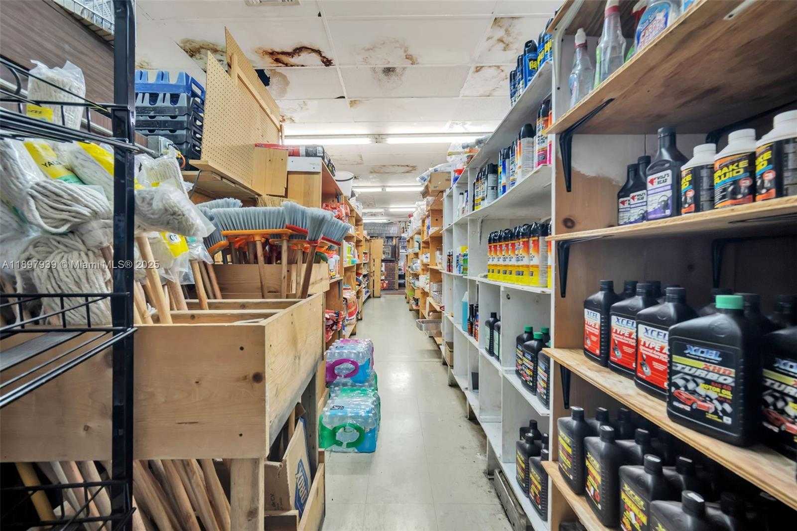 Small Image of 5509 BROADWAY, West Palm Beach Number 26