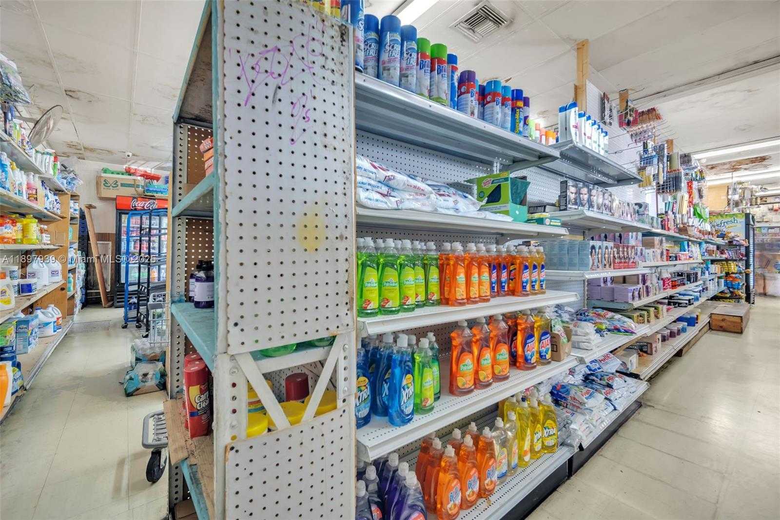 Small Image of 5509 BROADWAY, West Palm Beach Number 28