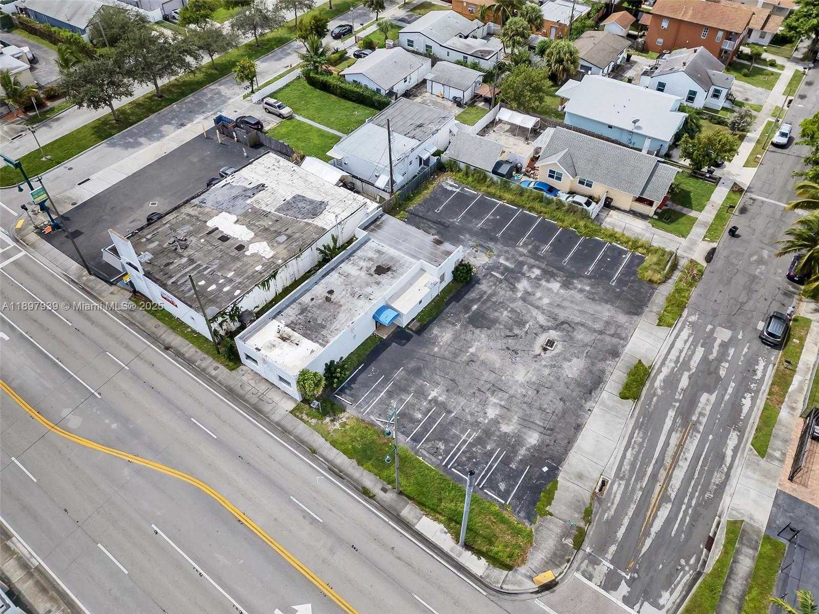 Small Image of 5509 BROADWAY, West Palm Beach Number 4