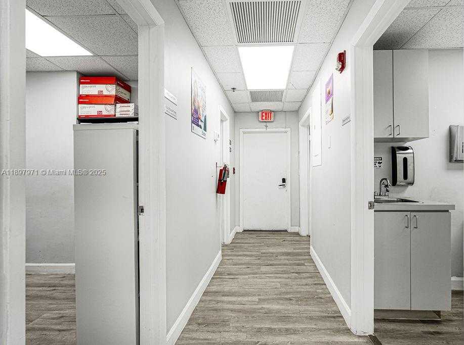 Small Image of 2645 SOUTH WEST 37TH AVE #101, Coral Gables Number 19