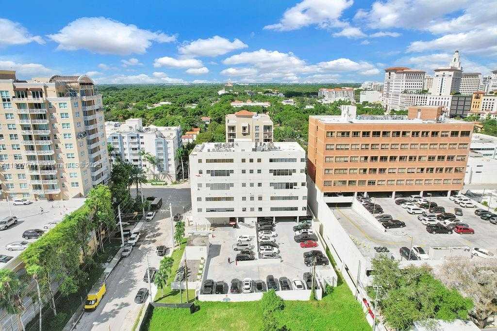 Small Image of 2645 SOUTH WEST 37TH AVE #101, Coral Gables Number 2