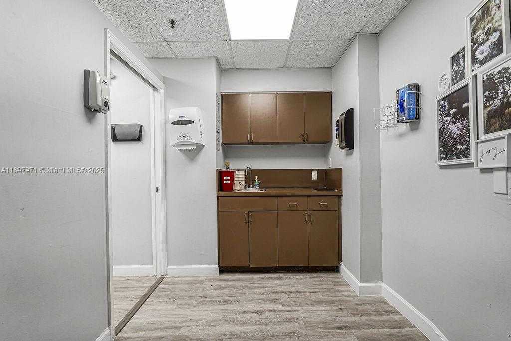 Small Image of 2645 SOUTH WEST 37TH AVE #101, Coral Gables Number 22