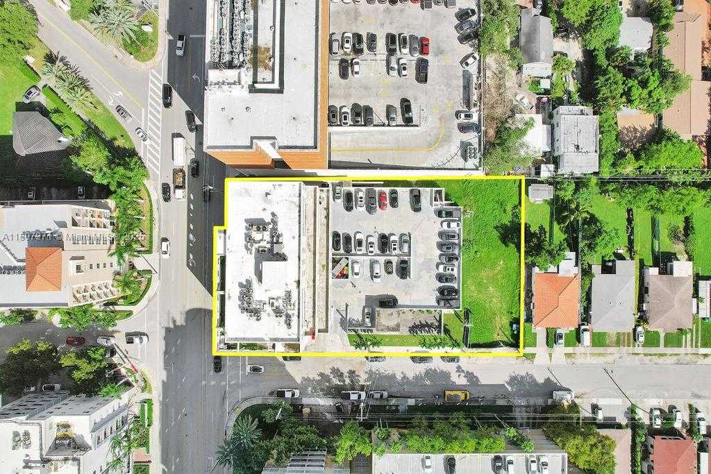 Small Image of 2645 SOUTH WEST 37TH AVE #101, Coral Gables Number 4