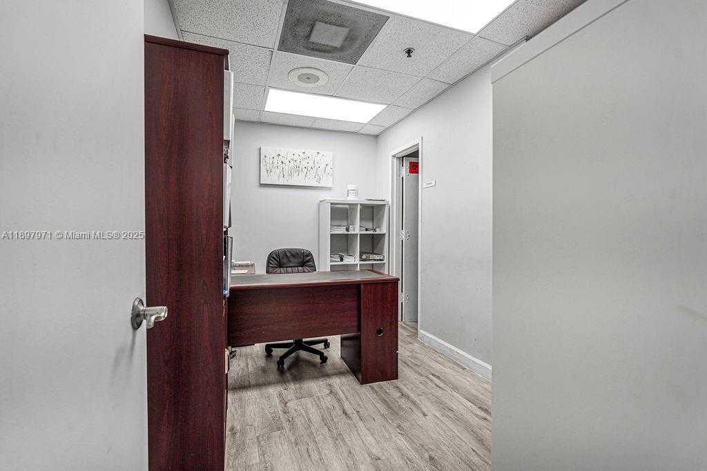 Small Image of 2645 SOUTH WEST 37TH AVE #101, Coral Gables Number 41