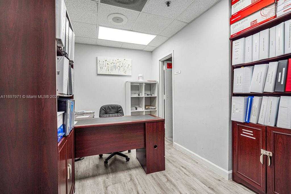 Small Image of 2645 SOUTH WEST 37TH AVE #101, Coral Gables Number 42