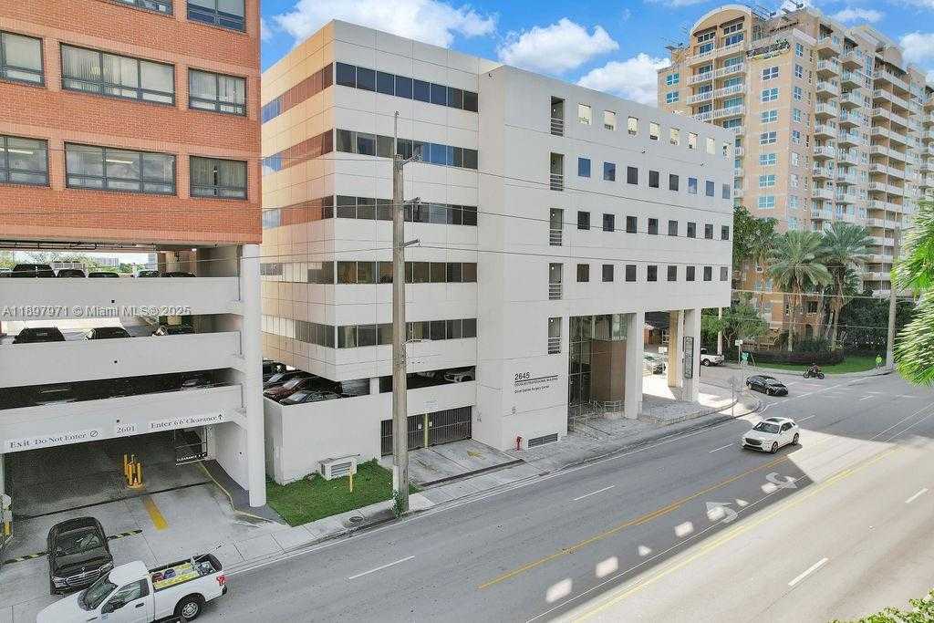 Small Image of 2645 SOUTH WEST 37TH AVE #101, Coral Gables Number 6