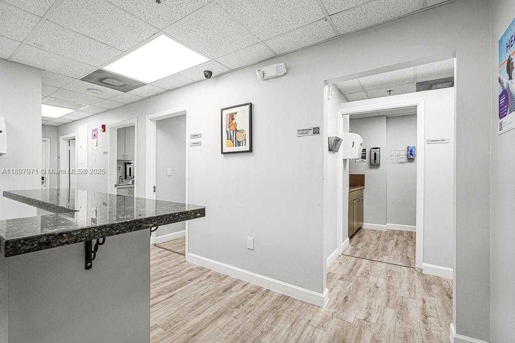 Small Image of 2645 SOUTH WEST 37TH AVE #101, Coral Gables Number 73