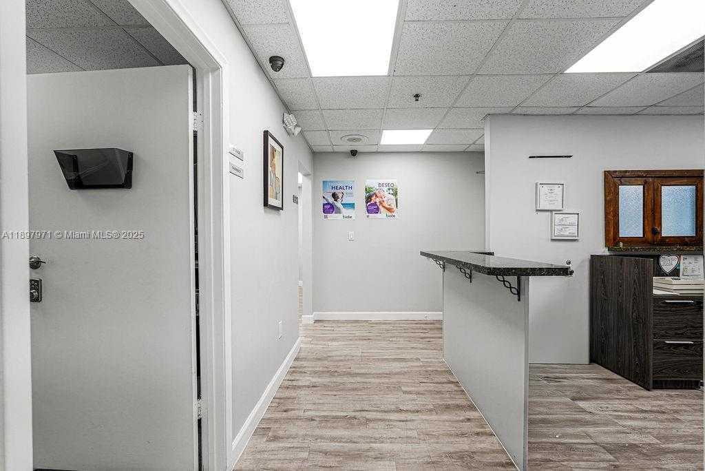 Small Image of 2645 SOUTH WEST 37TH AVE #101, Coral Gables Number 77