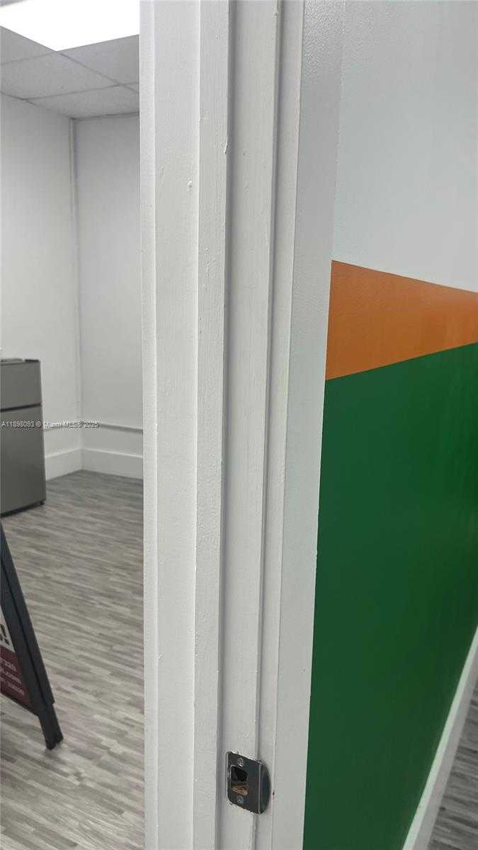 Small Image of 5 PALM PLAZA #Suite #5, Homestead Number 5