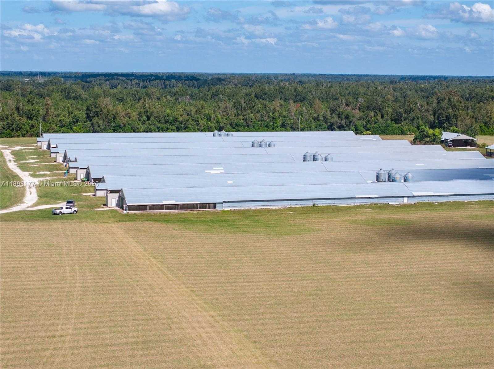 Small Image of 1175 SOUTH WEST COUNTY ROAD 351, Other City - In The State Of Florida Number 12