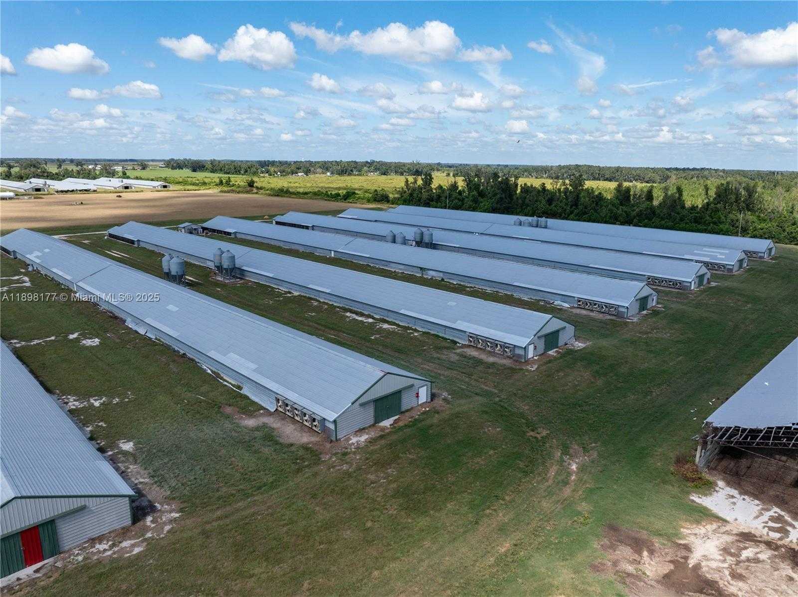 Small Image of 1175 SOUTH WEST COUNTY ROAD 351, Other City - In The State Of Florida Number 6