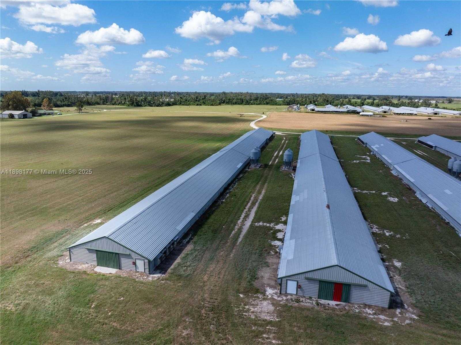 Small Image of 1175 SOUTH WEST COUNTY ROAD 351, Other City - In The State Of Florida Number 7