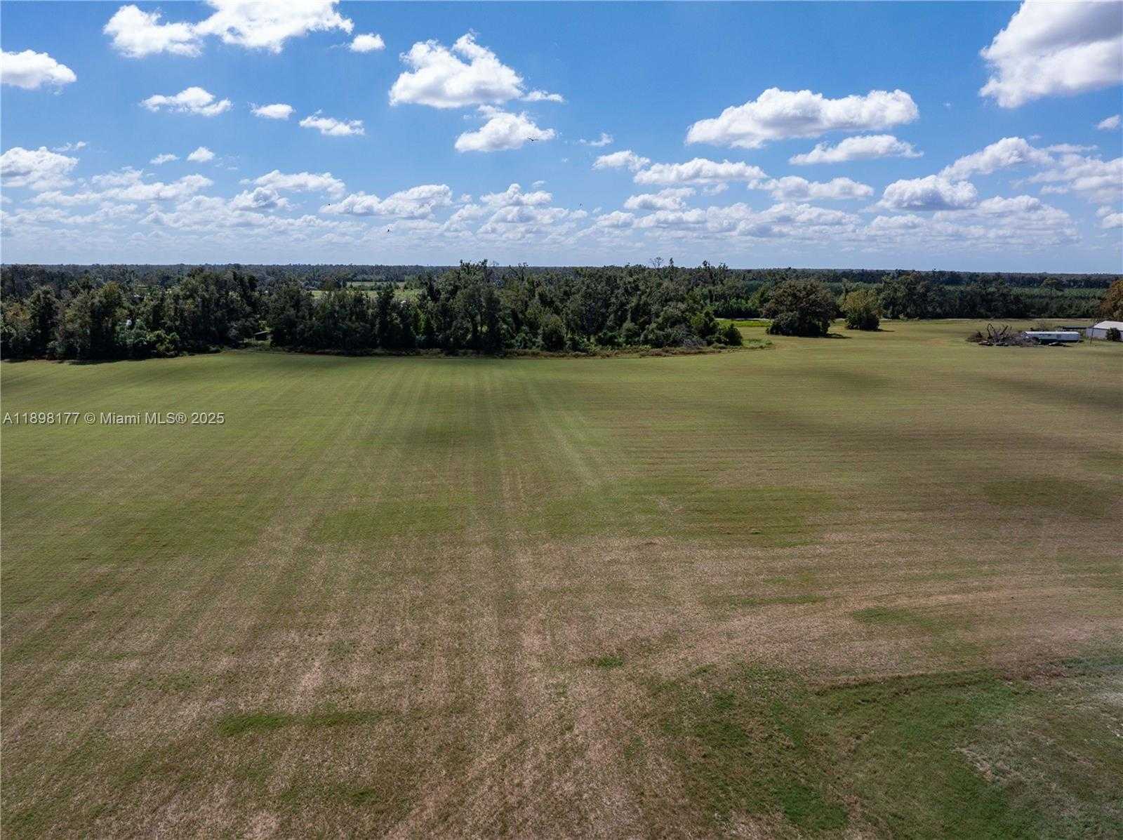 Small Image of 1175 SOUTH WEST COUNTY ROAD 351, Other City - In The State Of Florida Number 8