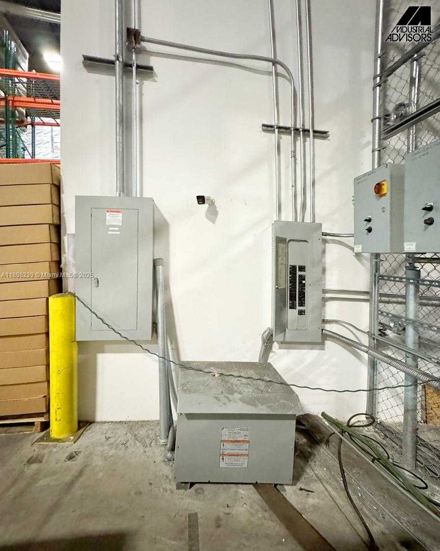 Small Image of 6725 NORTH WEST 36TH ST, Miami Number 13
