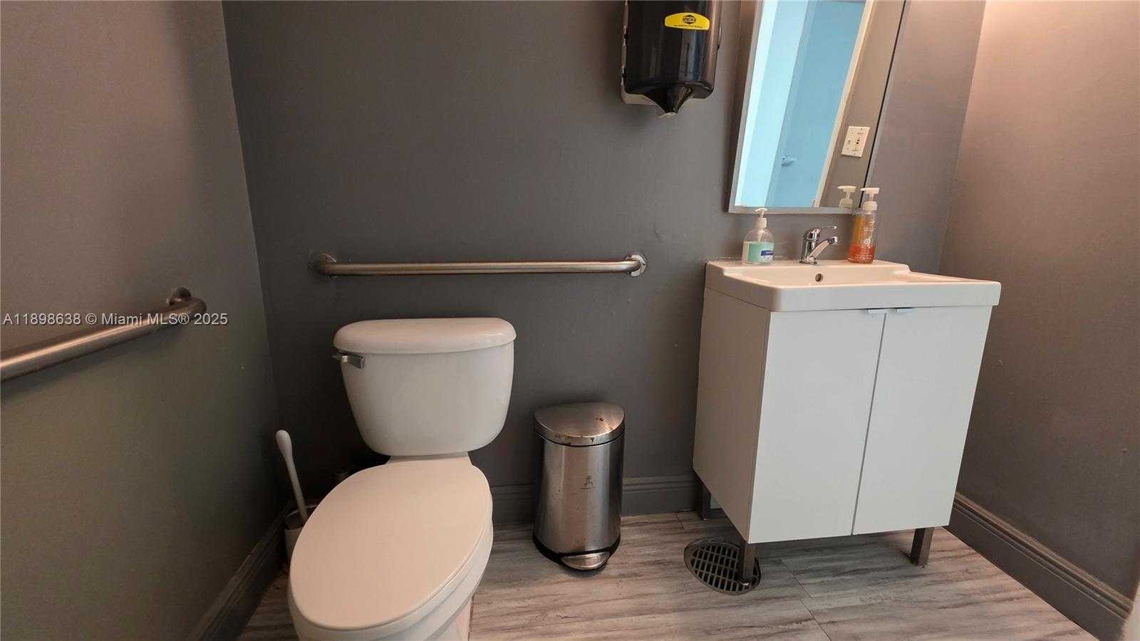 Small Image of 7762 NORTH WEST 46TH ST, Doral Number 30
